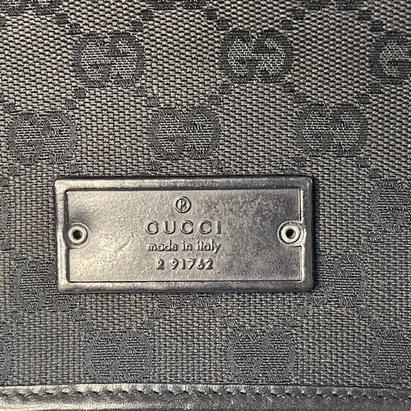 Gucci Crossbody Bag - Picture 2 of 16